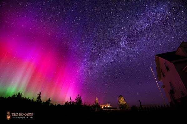 Northern-Lights-Milky-Way-at-Pemaquid-2