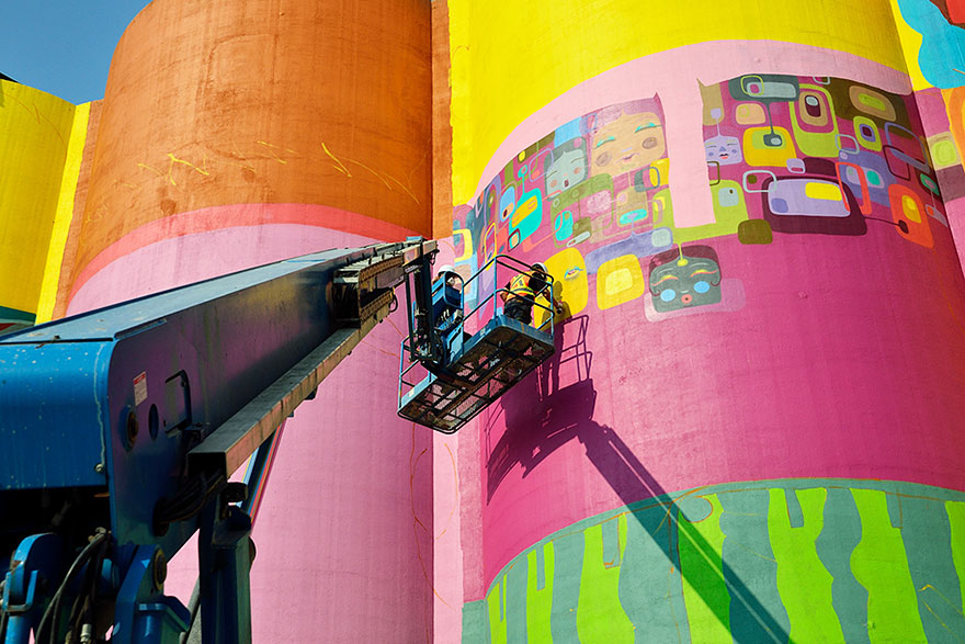 giants-graffiti-industrial-silos-os-gemeos-101