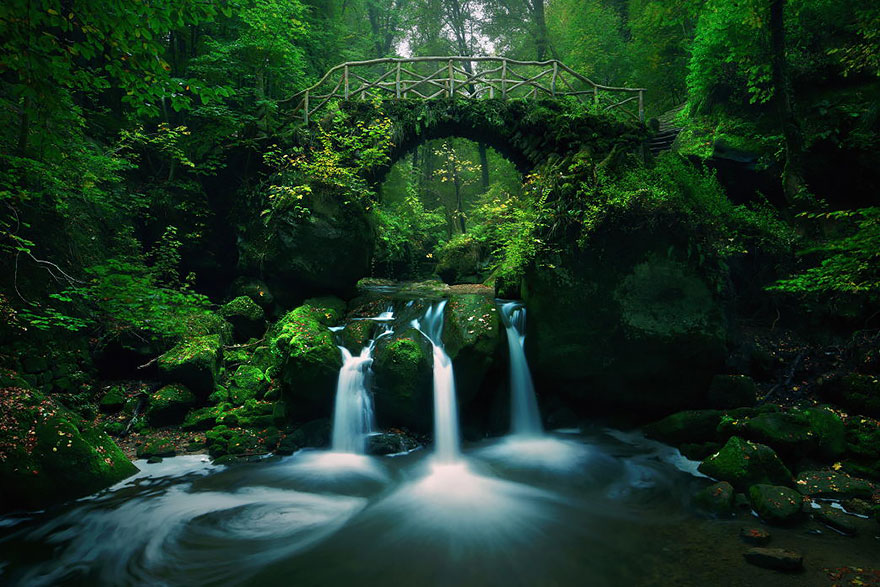 Old-Mysterious-Bridges1__880