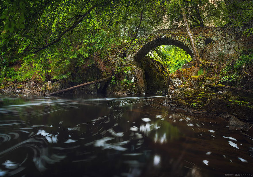 Old-Mysterious-Bridges5__880