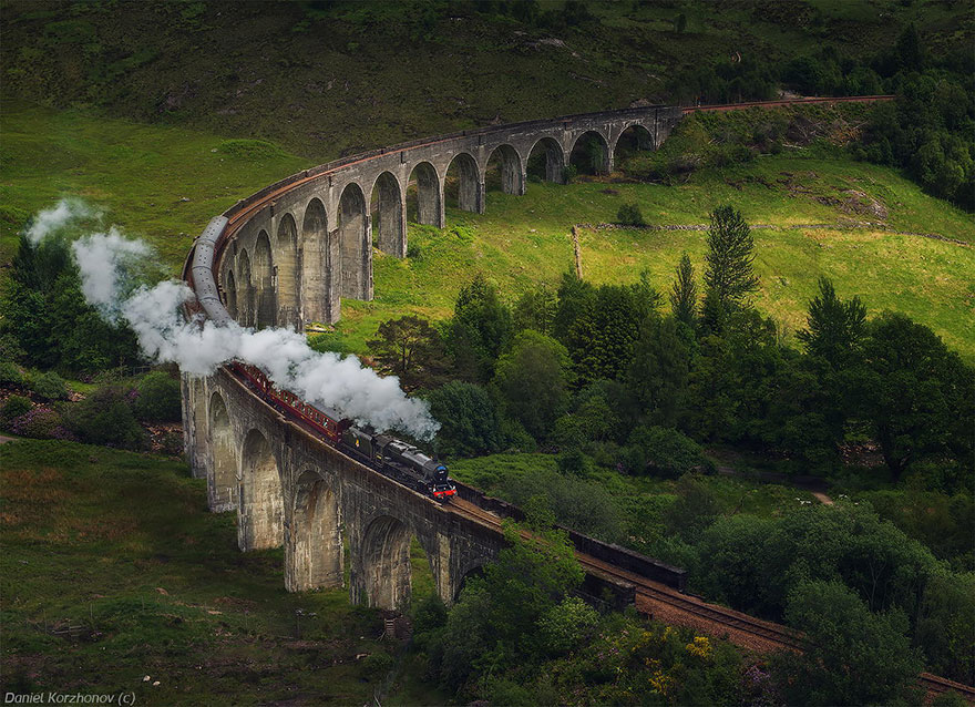 Old-Mysterious-Bridges__880