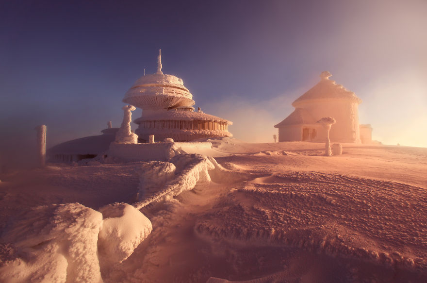 Karol-Nienartowicz-The-Polish-Adventurous-Mountain-Photographer66__880
