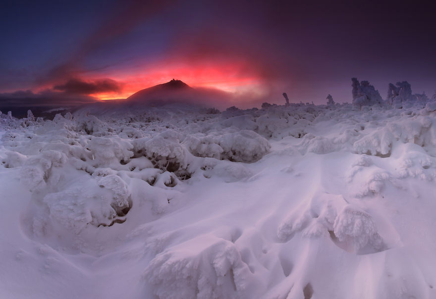 Karol-Nienartowicz-The-Polish-Adventurous-Mountain-Photographer68__880