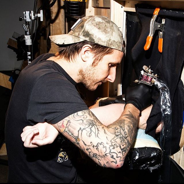 whole-glory-hole-tattoo-blind-scott-campbell-3