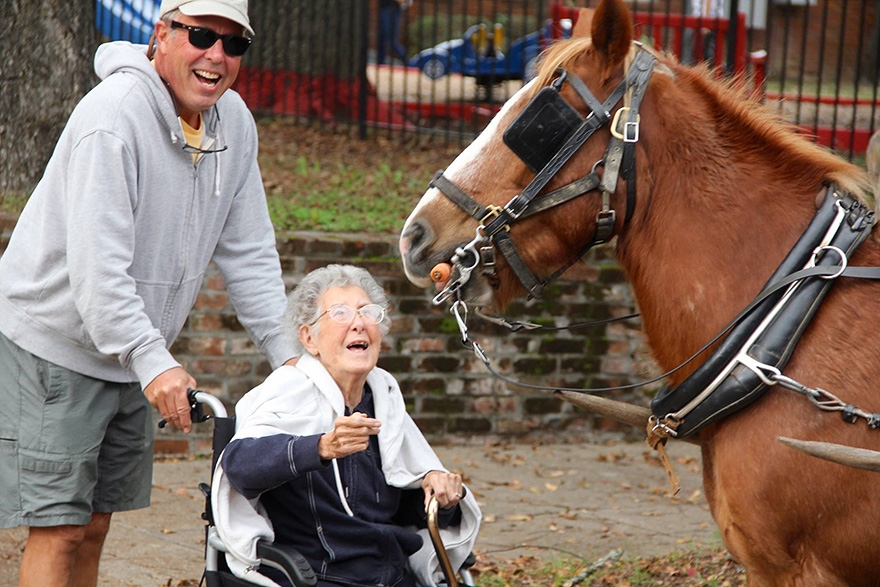 90-year-old-woman-road-trip-cancer-treatment-driving-miss-norma-17
