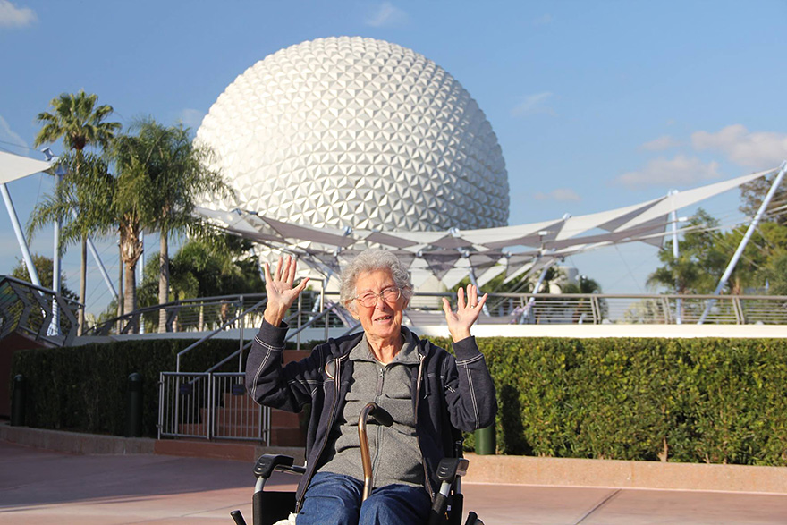 90-year-old-woman-road-trip-cancer-treatment-driving-miss-norma-26