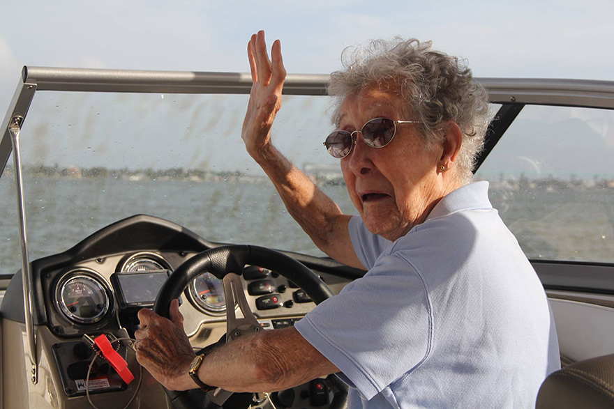 90-year-old-woman-road-trip-cancer-treatment-driving-miss-norma-46