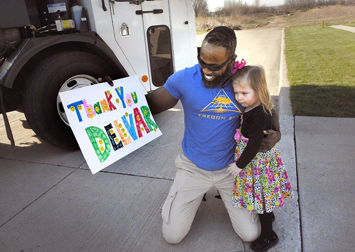 garbage-man-girl-birthday-gift-cupcake-delvar-dopson-brooklyn-4