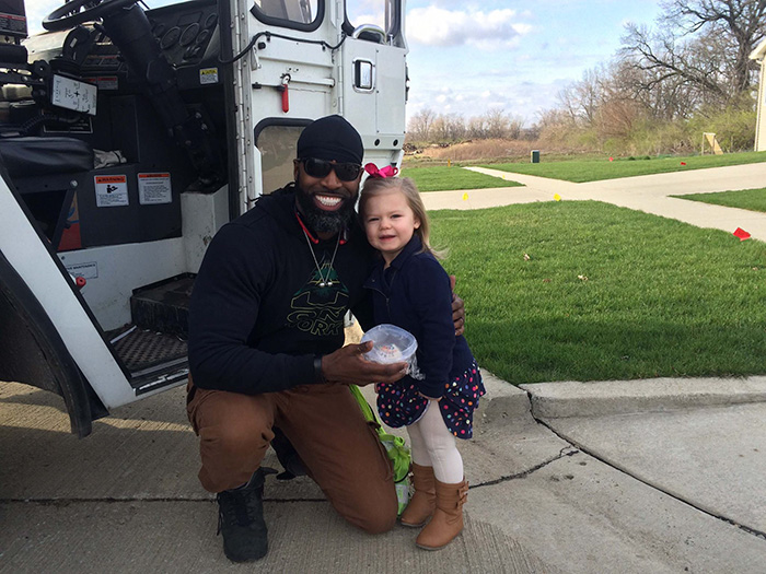 garbage-man-girl-birthday-gift-cupcake-delvar-dopson-brooklyn-5